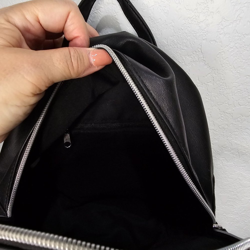 Unicorn Mini Backpack / Perfect Condition - Picture 4 of 7